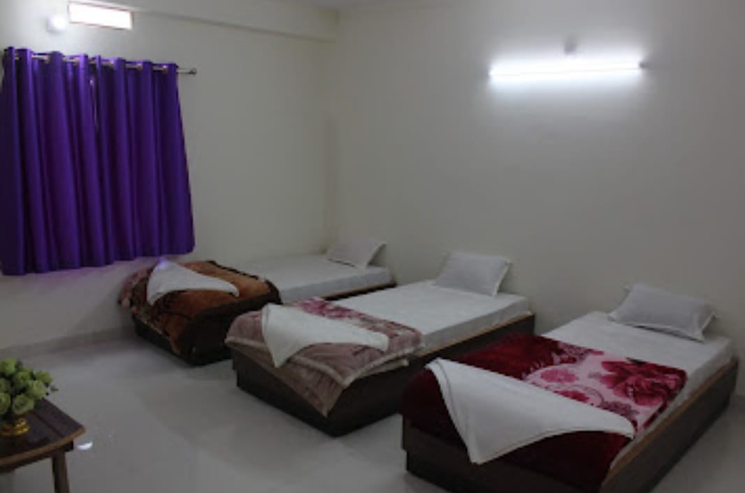 Group / Multi-Bed Room at Happy International Guest House